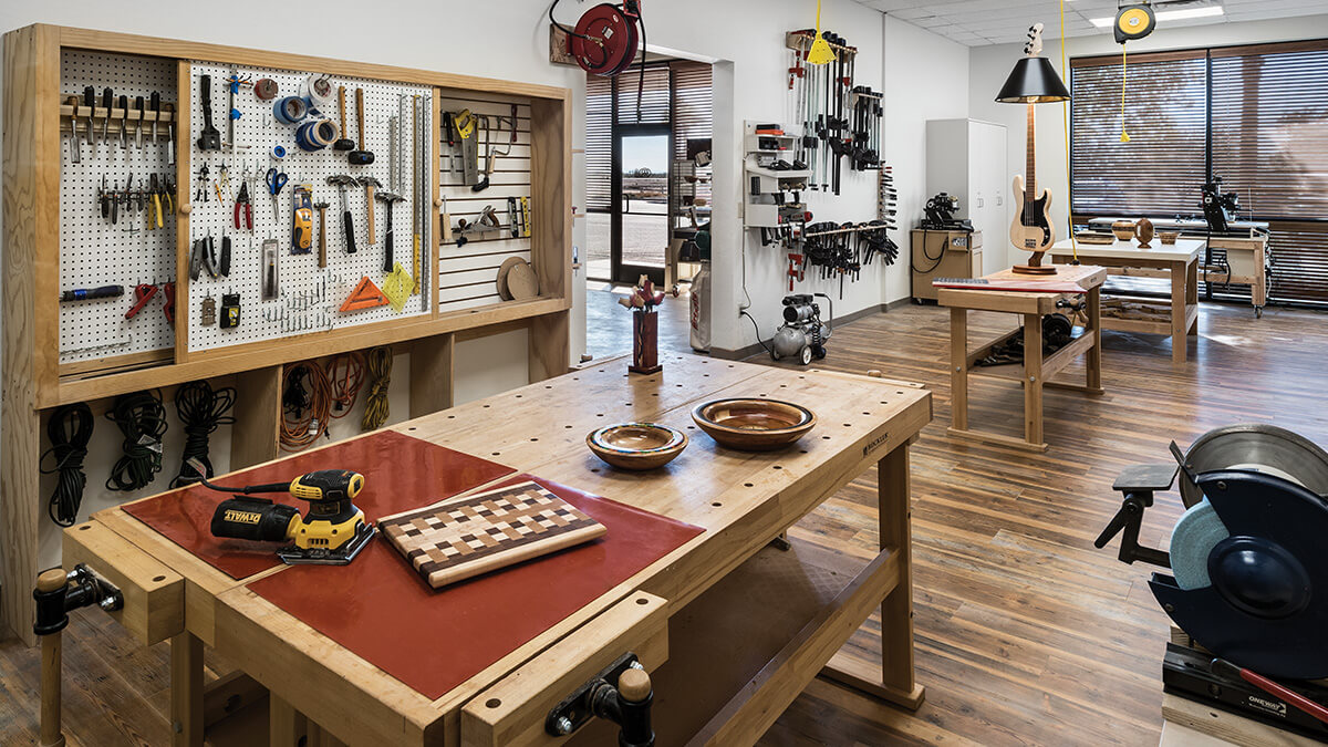 RRAZ-WoodWorkingRoom